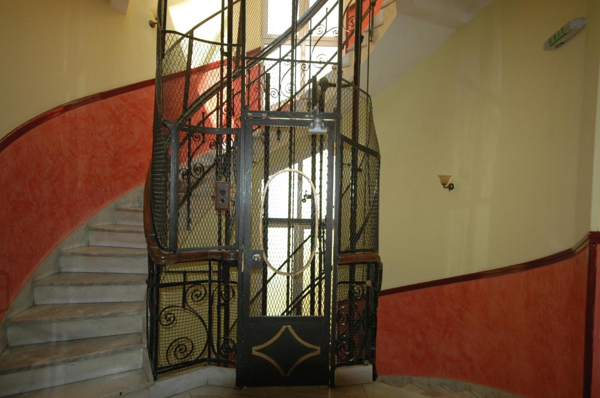 Cecil Hotel Athènes Extérieur photo